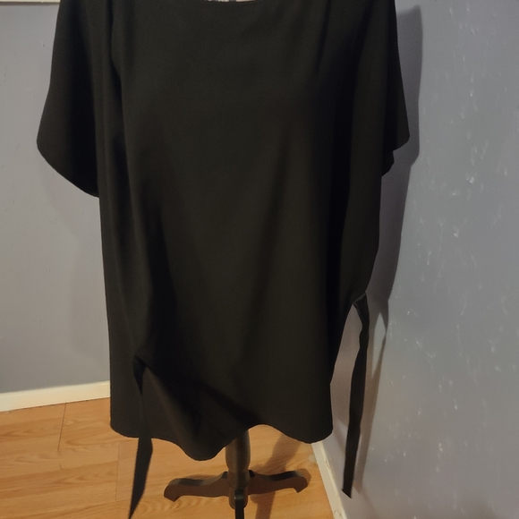 Black front tie blouse - Picture 4 of 5